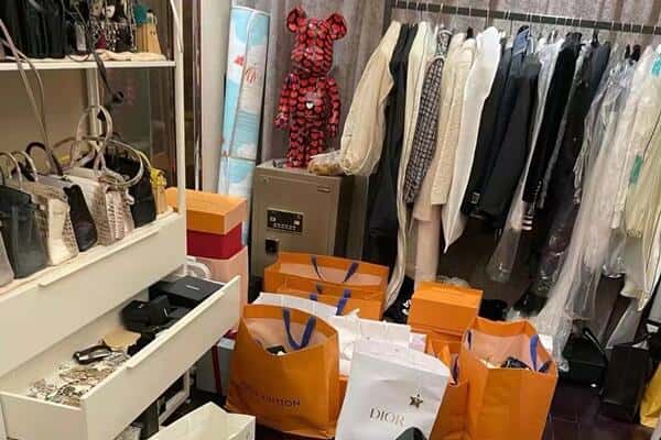 西市区回收一线品牌衣服